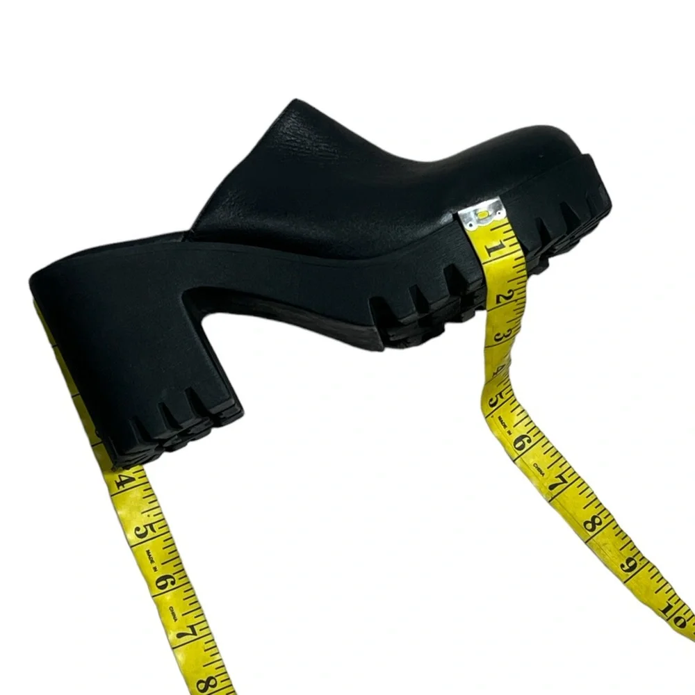 Steve Madden Black Platform Mules - Picture 12 of 13